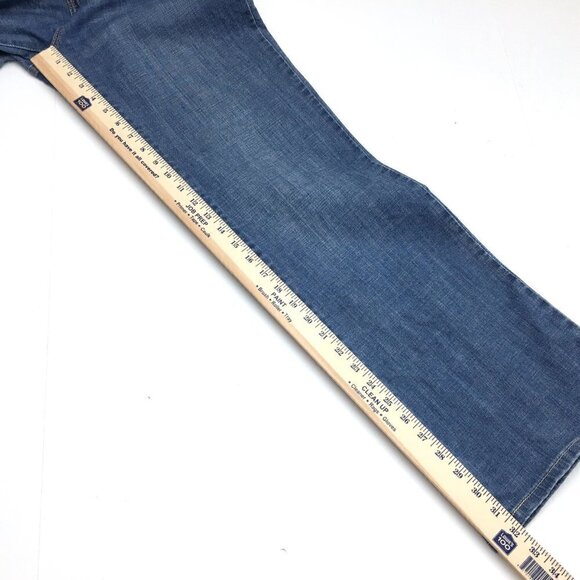 Levi's 512 Women's Jeans Boot Cut Perfectly Slimming Medium Wash size 10 - Picture 6 of 11